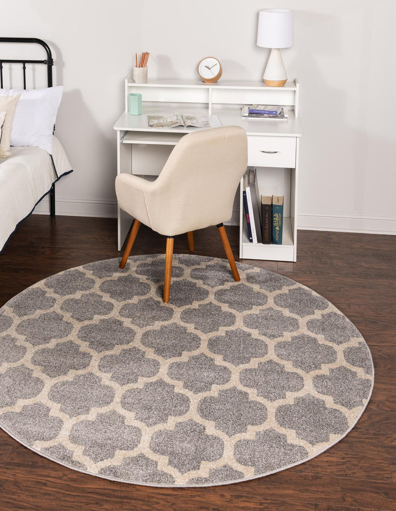 Lattice Gardens Collection Area Rug - Bloomfield (Light Gray) Round Light Gray lifestyle 18