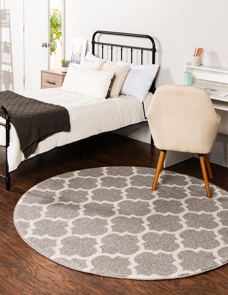 Lattice Gardens Collection Area Rug - Bloomfield (Dark Gray) Round Dark Gray lifestyle 22