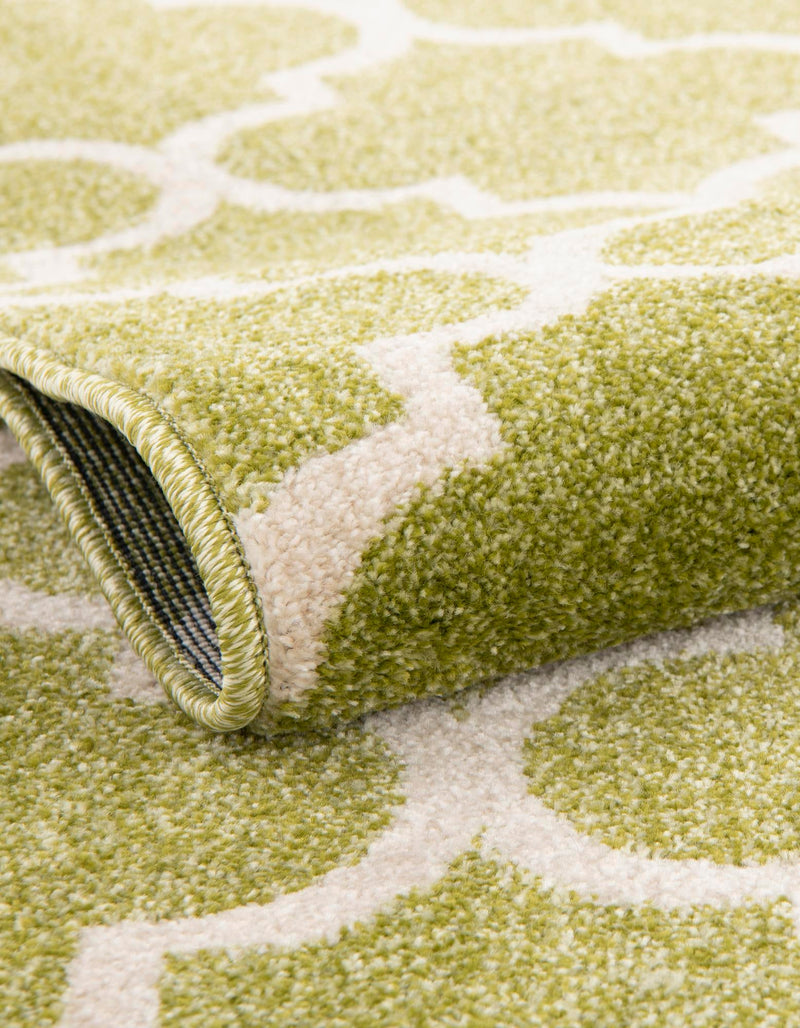 Lattice Gardens Collection Area Rug - Bloomfield (Light Green) Round Light Green lifestyle 33