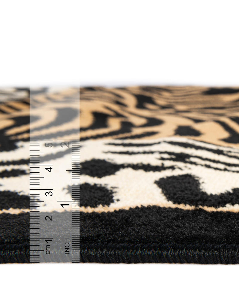Savannah Sojourn Collection Area Rug - Kruger Round Light Brown lifestyle 18