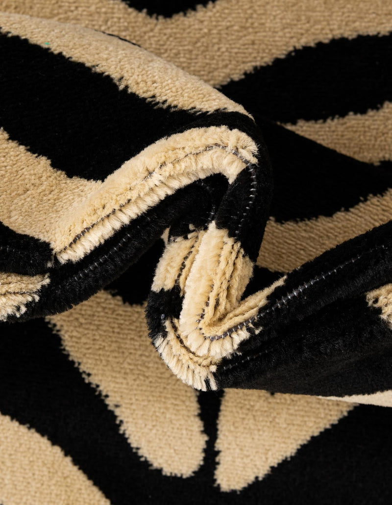 Savannah Sojourn Collection Area Rug - Kilimanjaro Rectangle Black lifestyle 16