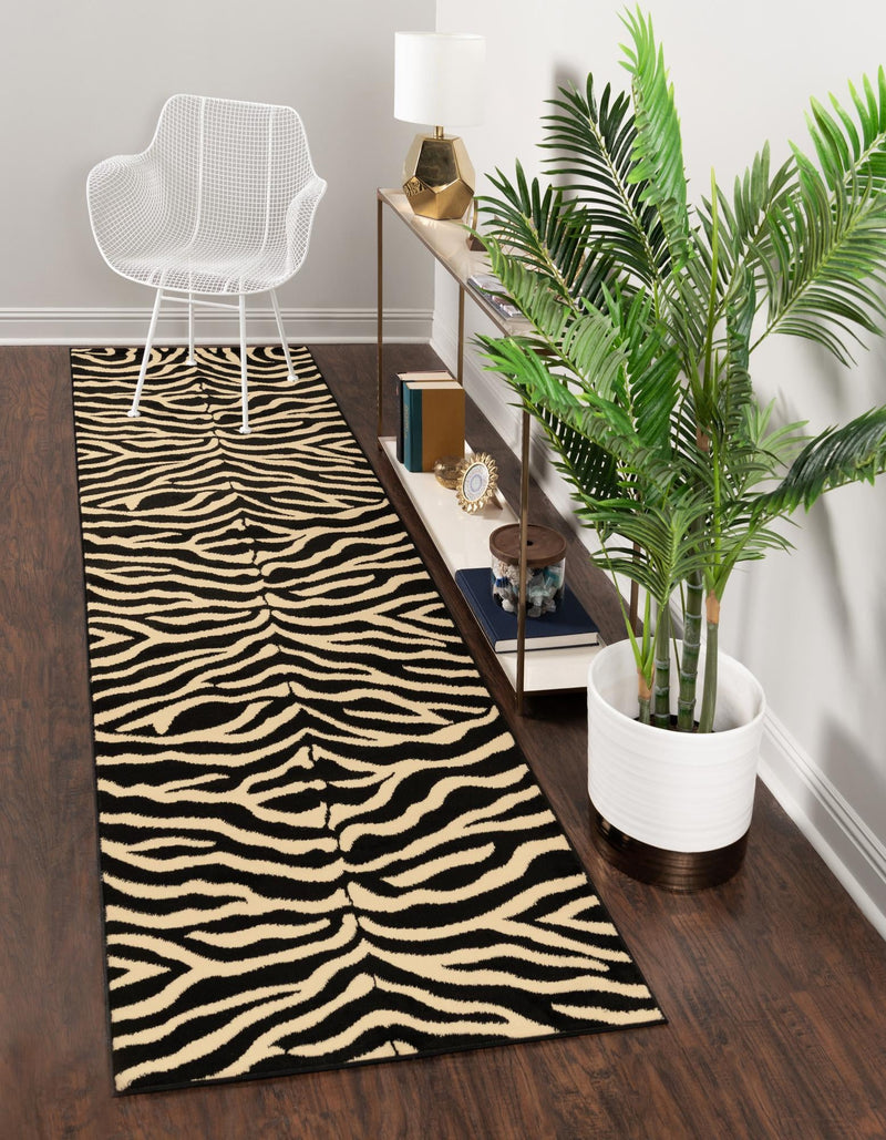 Savannah Sojourn Collection Area Rug - Kilimanjaro Runner Black lifestyle 40