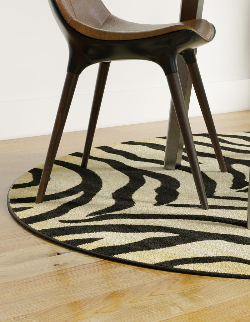 Savannah Sojourn Collection Area Rug - Kilimanjaro Round Cream lifestyle 52