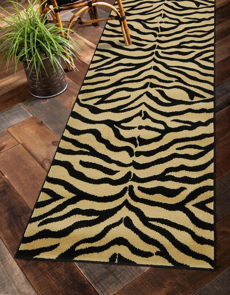 Savannah Sojourn Collection Area Rug - Kilimanjaro Runner Cream lifestyle 36