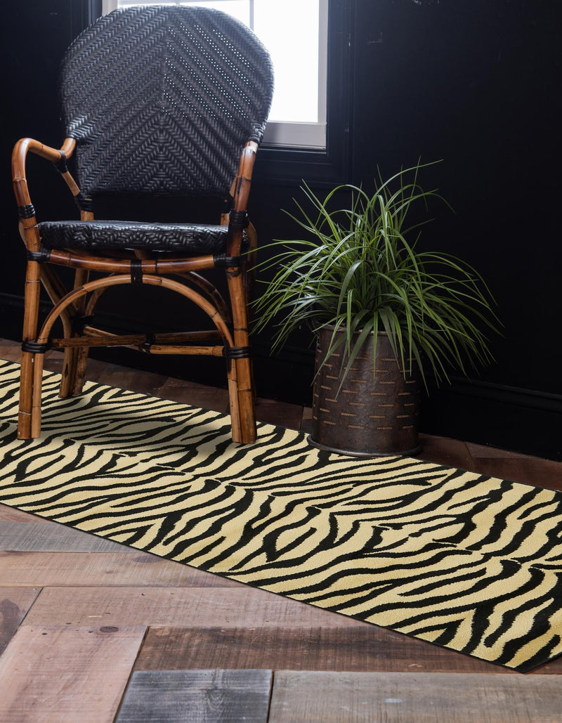 Savannah Sojourn Collection Area Rug - Kilimanjaro Runner Cream lifestyle 41