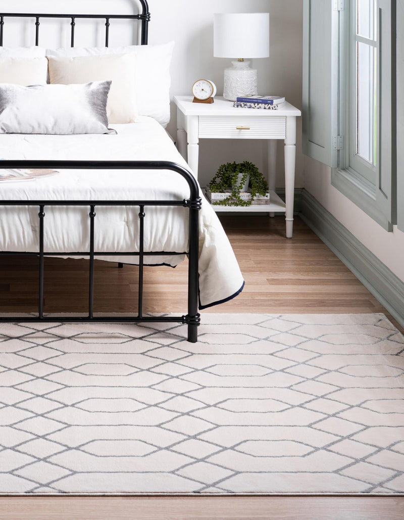 Hollywood Luxe Collection Area Rug - Sunset (White Silver) Rectangle White Silver lifestyle 4