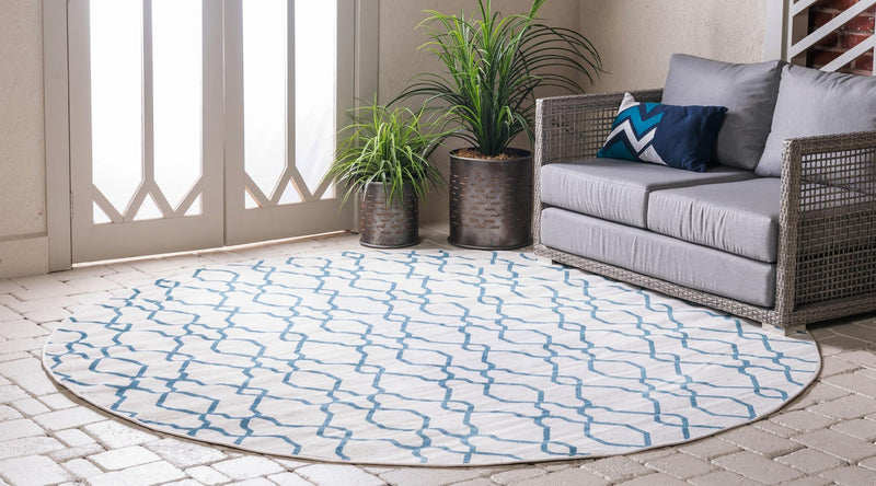 Patio Paradise Collection Area Rug - Lagoon Round Cream lifestyle 54