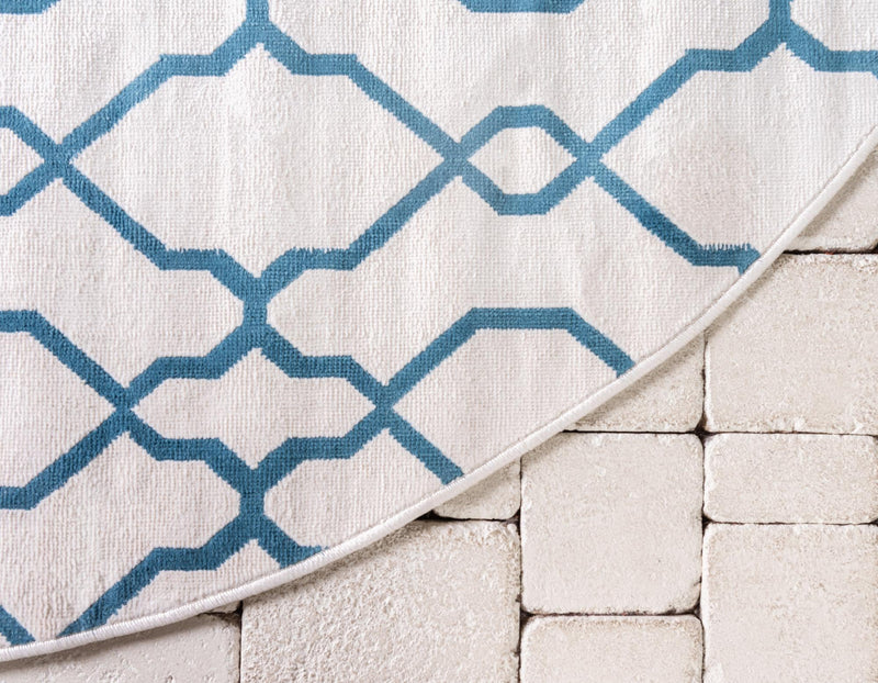 Patio Paradise Collection Area Rug - Lagoon Round Cream lifestyle 68