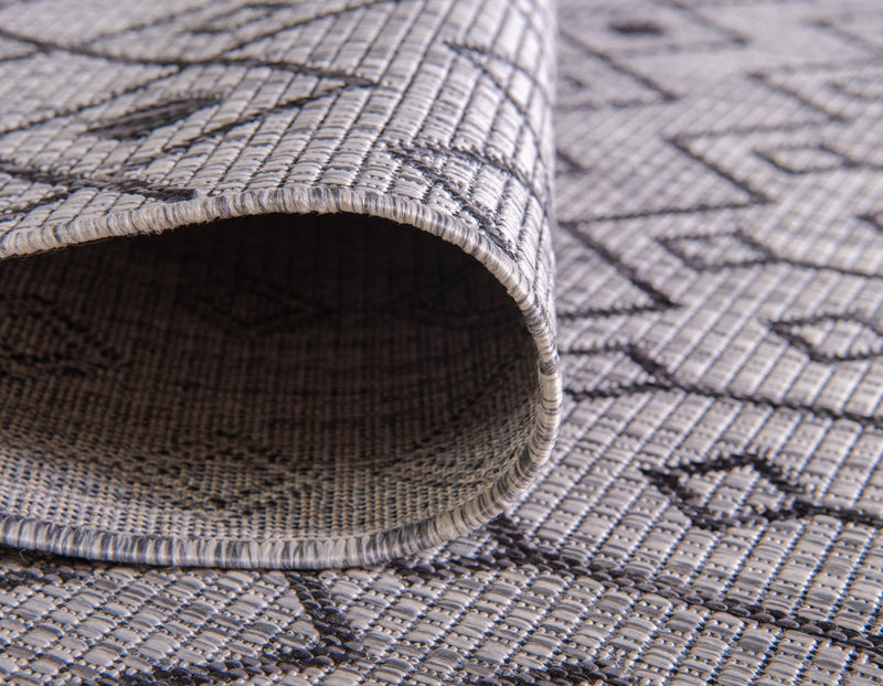 Garden Lattice Oasis Collection Area Rug - Pergola (Gray) Round Gray lifestyle 6