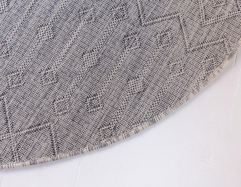 Garden Lattice Oasis Collection Area Rug - Pergola (Gray) Round Gray lifestyle 9