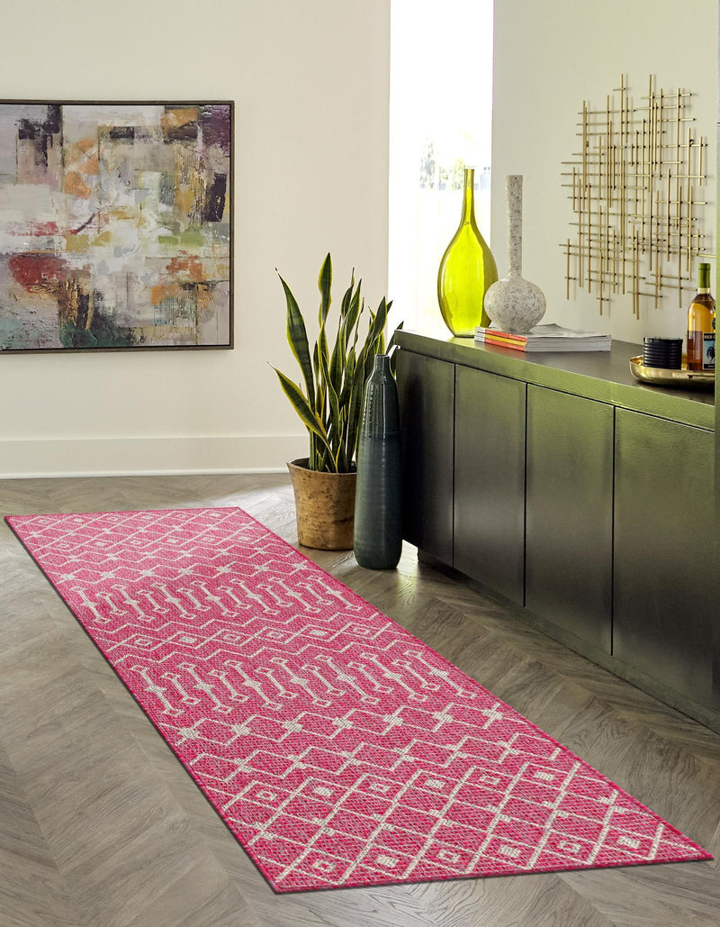 Garden Lattice Oasis Collection Area Rug - Pergola (Fuschia) Runner Fuschia lifestyle 3