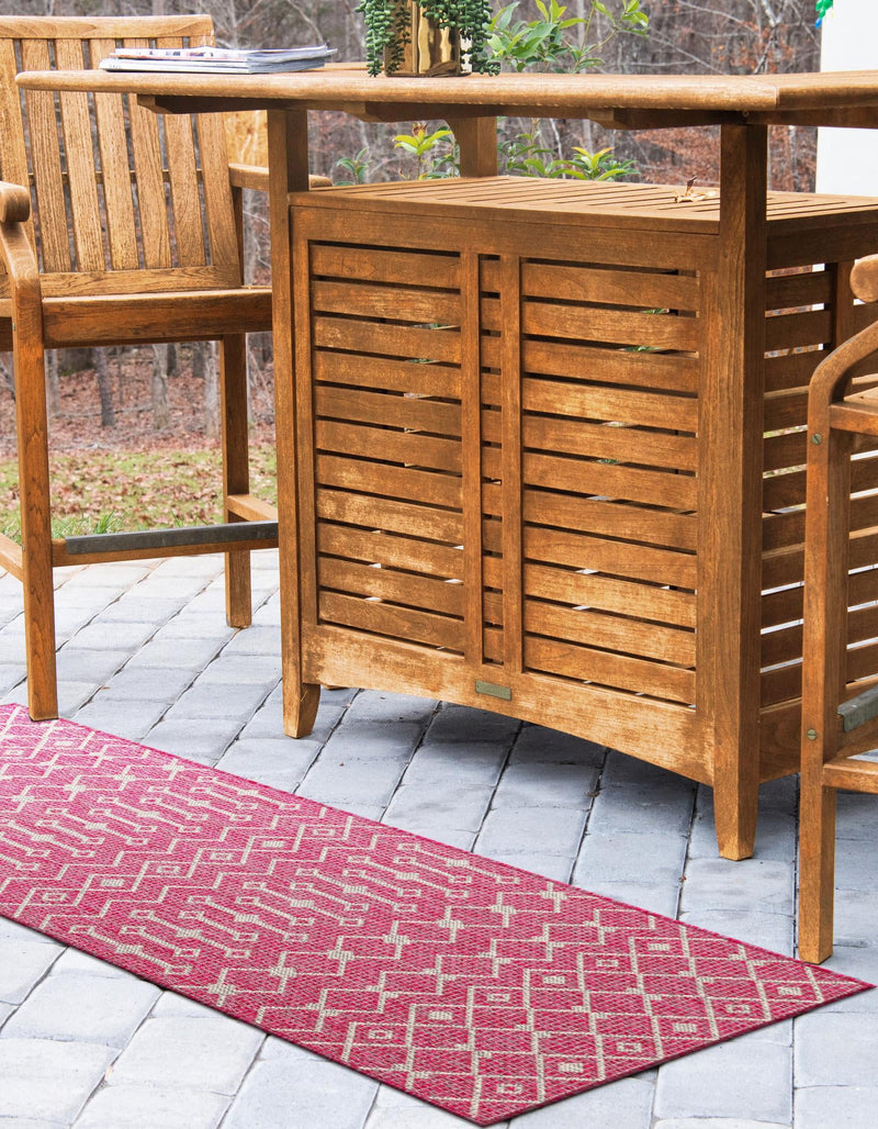 Garden Lattice Oasis Collection Area Rug - Pergola (Fuschia) Runner Fuschia lifestyle 22