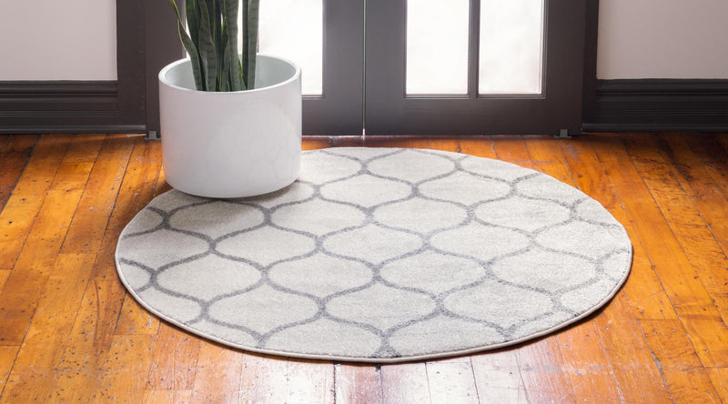 Lattice Garden Collection Area Rug - Pergolatown (Ivory) Round Ivory lifestyle 2