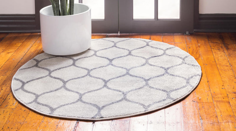 Lattice Garden Collection Area Rug - Pergolatown (Ivory) Round Ivory lifestyle 3