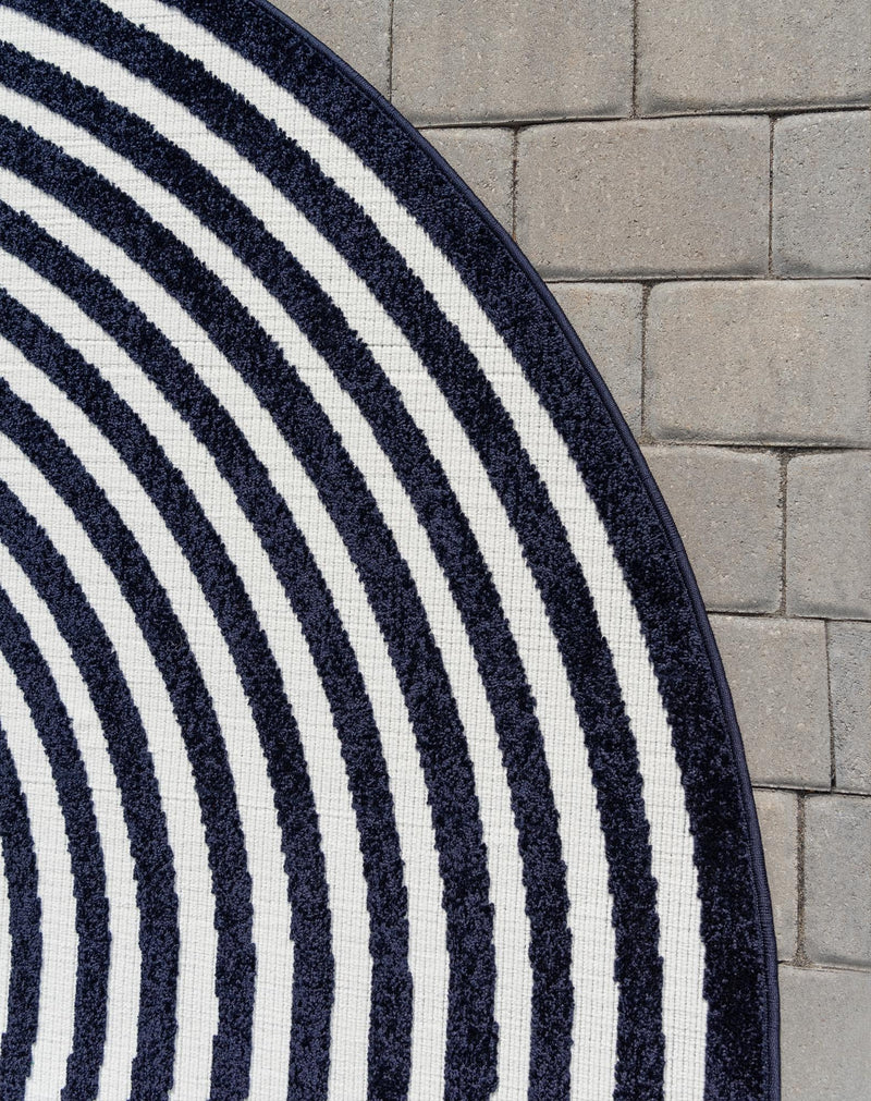 Catalina Cove Outdoor Collection Area Rug - Avalon Round Navy Blue lifestyle 113