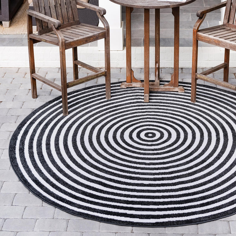 Catalina Cove Outdoor Collection Area Rug - Avalon Round Black lifestyle 83