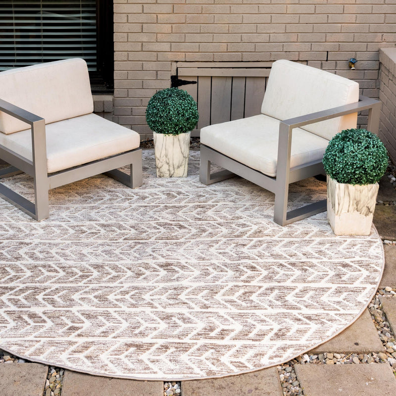 Catalina Cove Outdoor Collection Area Rug - Newport Round Beige lifestyle 45
