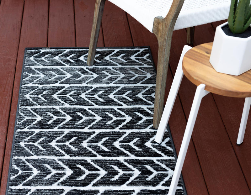 Catalina Cove Outdoor Collection Area Rug - Newport Runner Black lifestyle 68