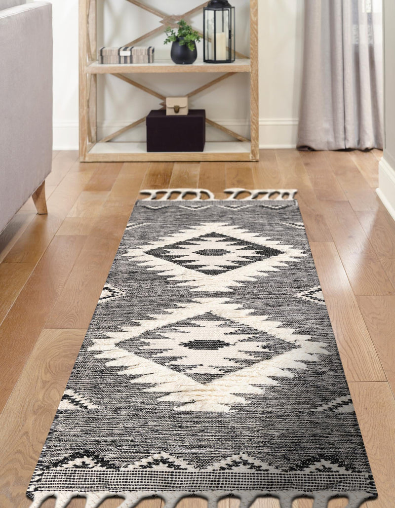 Sedona Sands Collection Area Rug - Canyon Runner Charcoal lifestyle 141