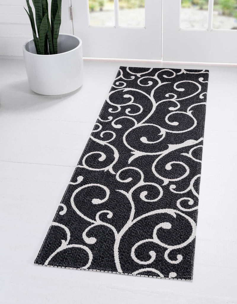 Savannah Elegance Collection Area Rug - Ossabaw Runner Black lifestyle 42