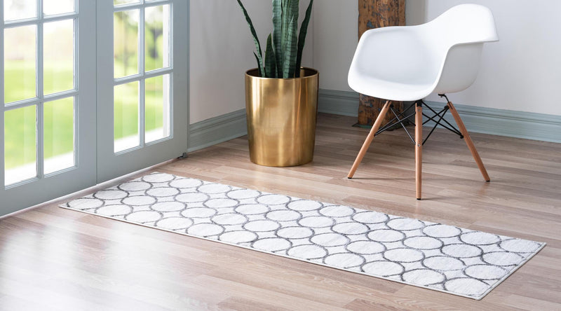 Garden Maze Retreat Collection Area Rug - Ivyhaven Runner White lifestyle 68