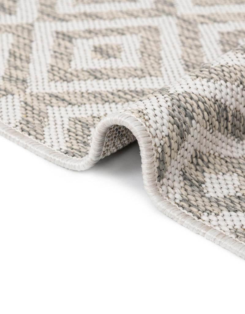 Urban Oasis Rugs Collection Area Rug - Rooftop (Light Gray) Round Light Gray lifestyle 15