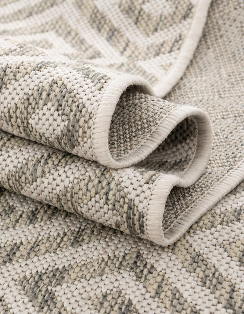 Urban Oasis Rugs Collection Area Rug - Rooftop (Light Gray) Round Light Gray lifestyle 21