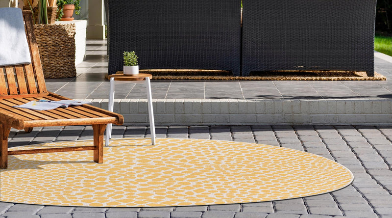 Urban Oasis Rugs Collection Area Rug - Terrace (Yellow Ivory) Round Yellow Ivory lifestyle 2