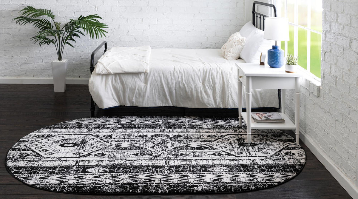 Cascade Range Collection Area Rug - Rainier Oval Black and White lifestyle 3
