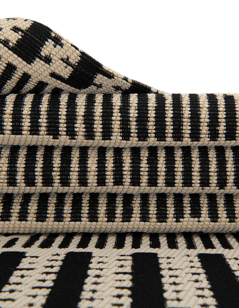 Seaside Lattice Collection Area Rug - Glade Rectangle Black lifestyle 75