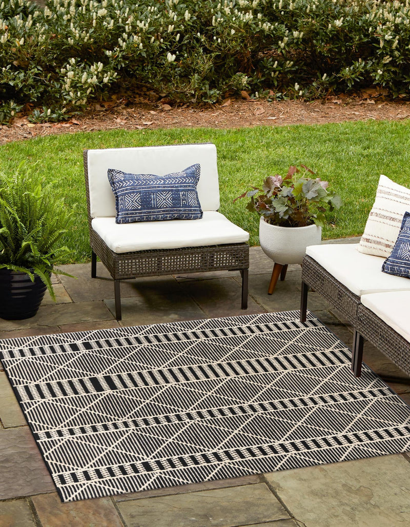 Seaside Lattice Collection Area Rug - Glade Square Black lifestyle 87