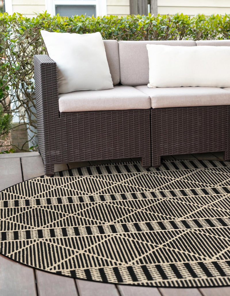 Seaside Lattice Collection Area Rug - Glade Round Black lifestyle 157