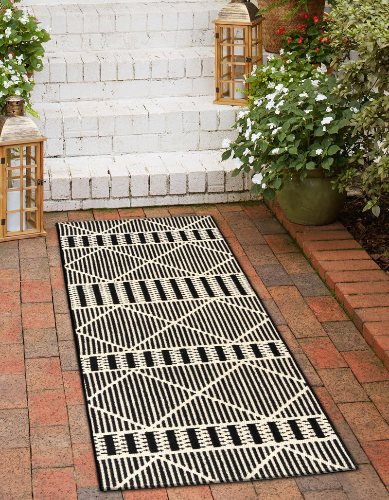 Seaside Lattice Collection Area Rug - Glade Runner Black lifestyle 126