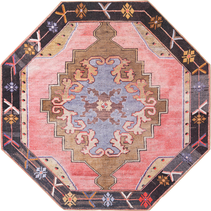 Heritage Elegance Collection Area Rug - Winterthur (Pink) Octagon Pink lifestyle 15