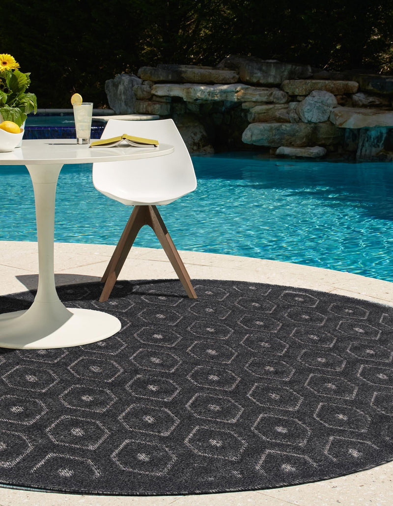 Garden Lattice Charm Collection Area Rug - Arbor (Charcoal) Round Charcoal lifestyle 36