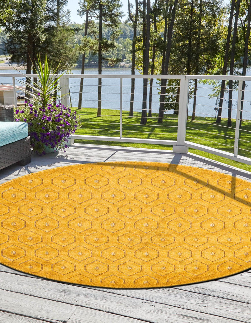 Garden Lattice Charm Collection Area Rug - Arbor (Yellow) Round Yellow lifestyle 31