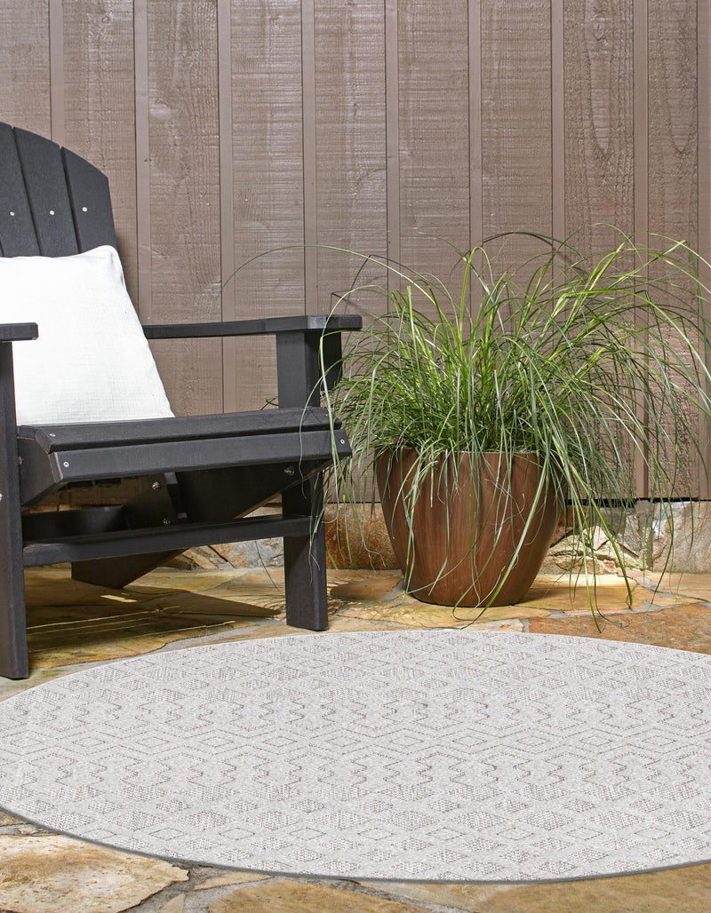 Garden Lattice Charm Collection Area Rug - Pergola (Grey) Round Grey lifestyle 24