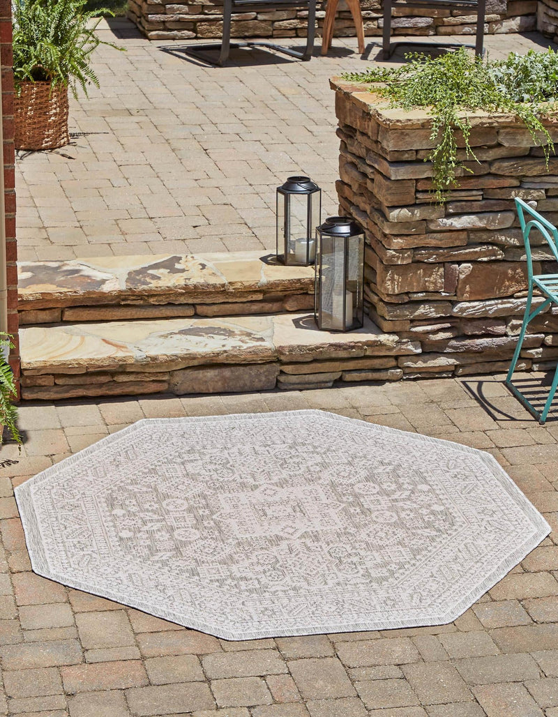 Tribal Terrace Treasures Collection Area Rug - Incan Isle (Light Gray) Octagon Light Gray lifestyle 0