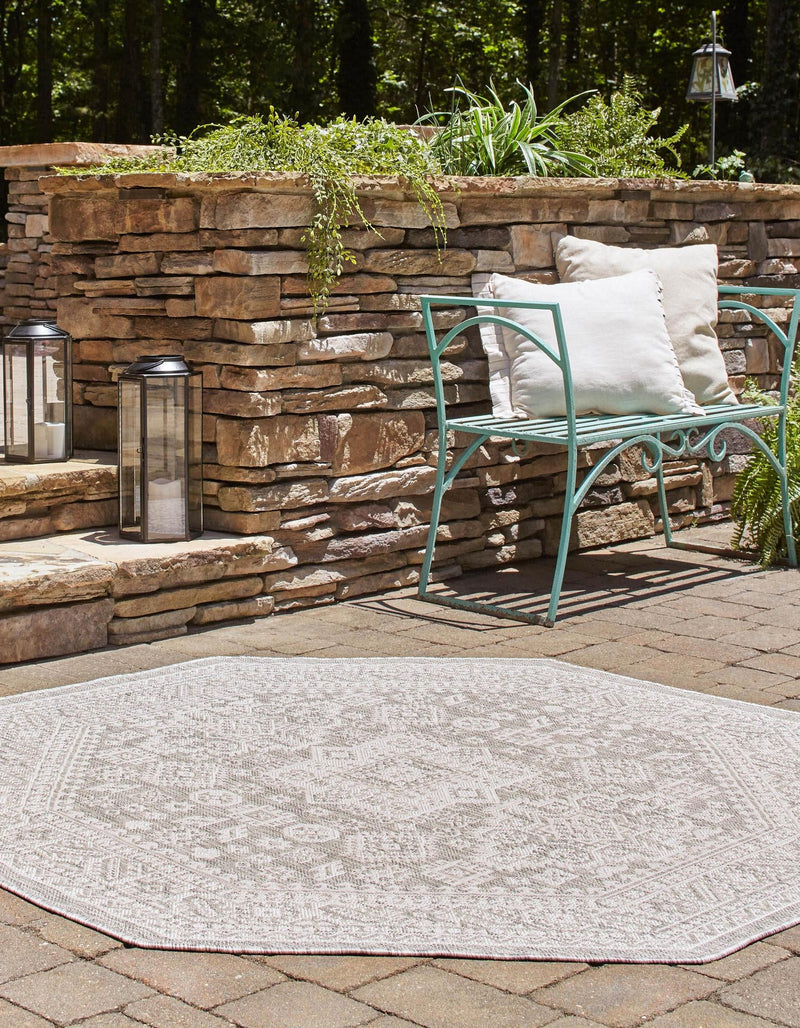 Tribal Terrace Treasures Collection Area Rug - Incan Isle (Light Gray) Octagon Light Gray lifestyle 2