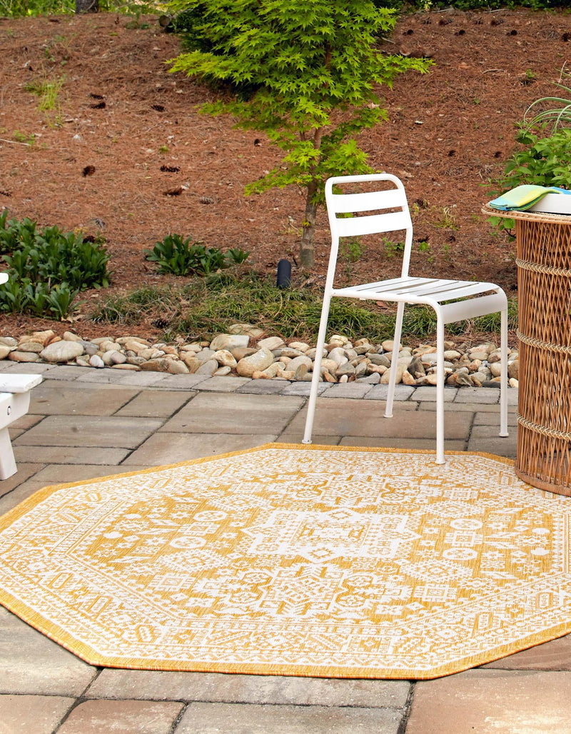 Tribal Terrace Treasures Collection Area Rug - Incan Isle (Yellow) Octagon Yellow lifestyle 2
