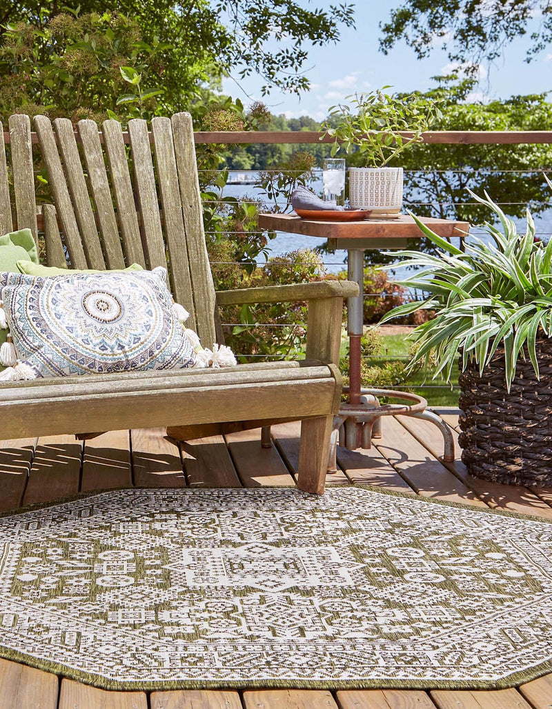 Tribal Terrace Treasures Collection Area Rug - Incan Isle (Green) Octagon Green lifestyle 2