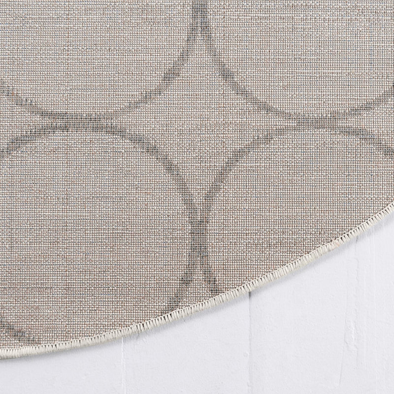 Garden Maze Retreat Collection Area Rug - Ivyhaven Oval White lifestyle 121