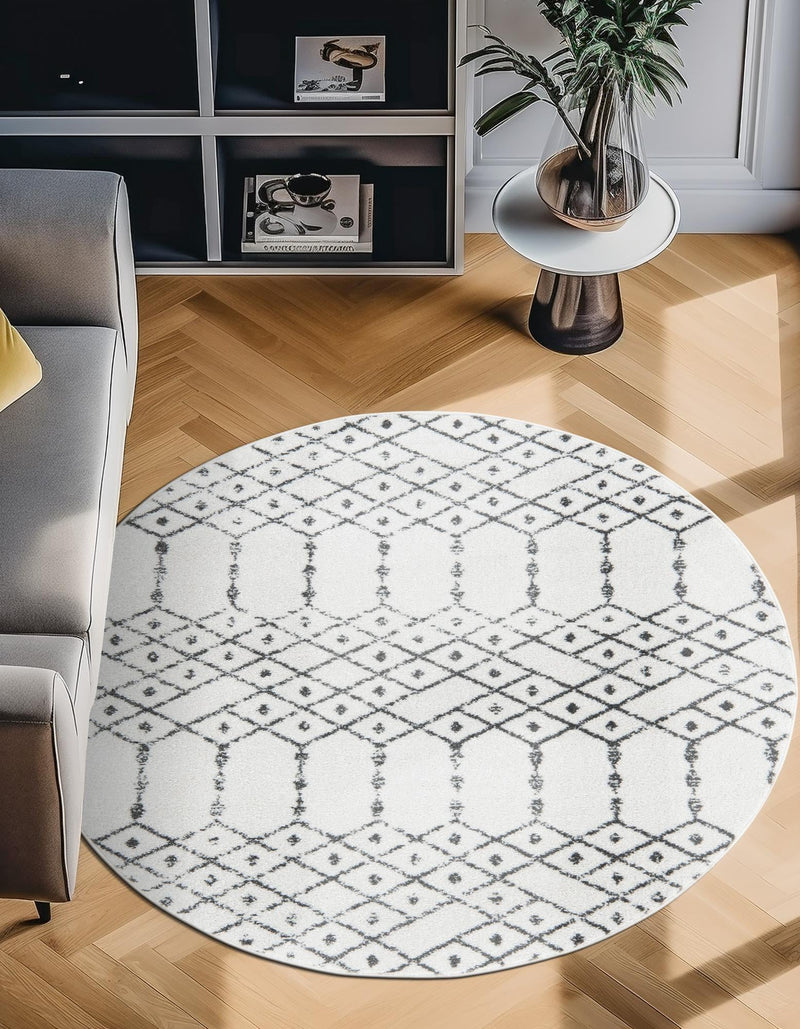 Marrakesh Lattice Collection Area Rug - Casablanca (Ivory Black) Round Ivory Black lifestyle 57