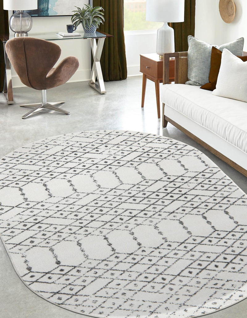 Marrakesh Lattice Collection Area Rug - Casablanca (Ivory Black) Oval Ivory Black lifestyle 43