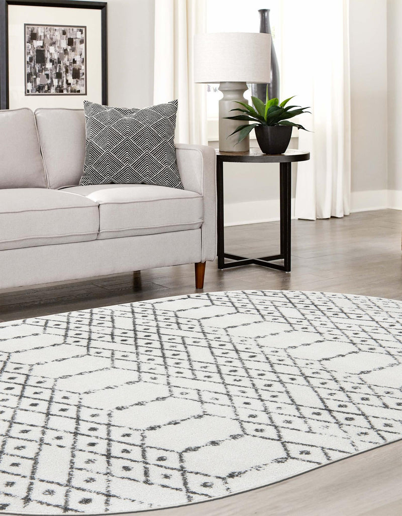 Marrakesh Lattice Collection Area Rug - Casablanca (Ivory Black) Oval Ivory Black lifestyle 49