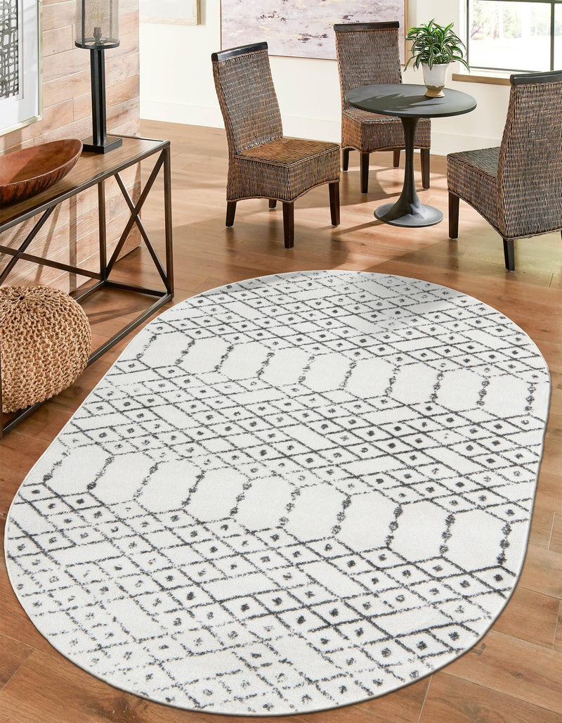 Marrakesh Lattice Collection Area Rug - Casablanca (Ivory Black) Oval Ivory Black lifestyle 51
