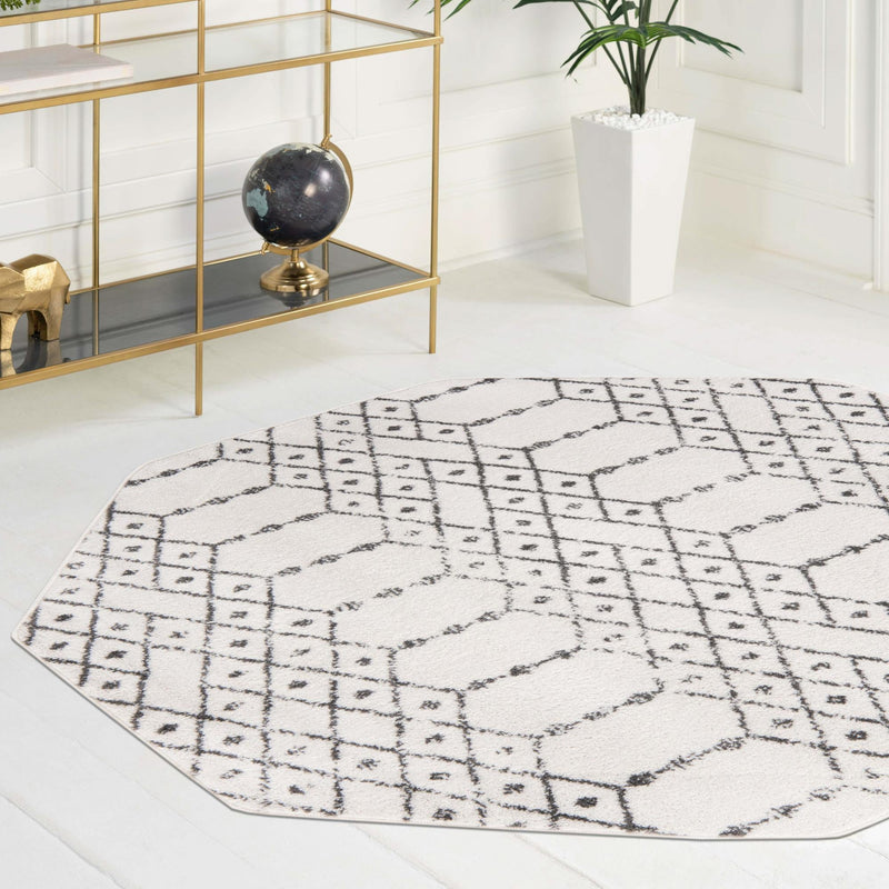 Marrakesh Lattice Collection Area Rug - Casablanca (Ivory Black) Octagon Ivory Black lifestyle 106
