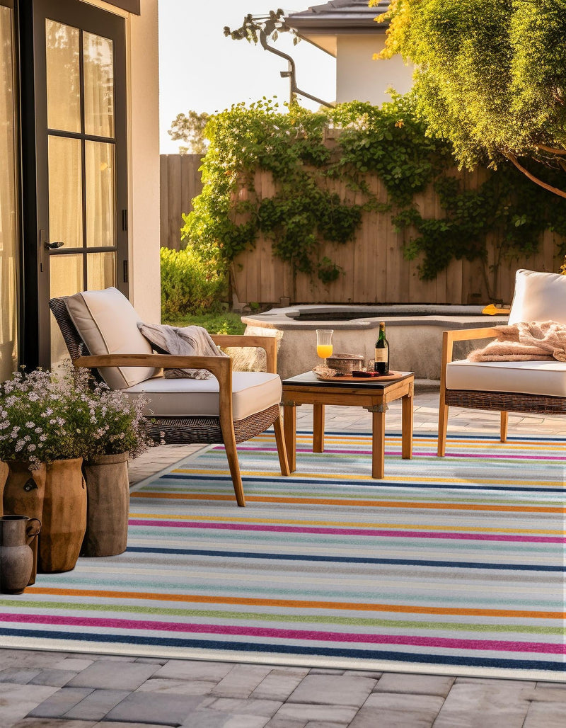 Bahama Breeze Outdoor Collection Area Rug - Exuma Square Gray lifestyle 113