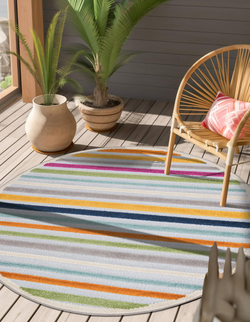 Bahama Breeze Outdoor Collection Area Rug - Exuma Round Gray lifestyle 114