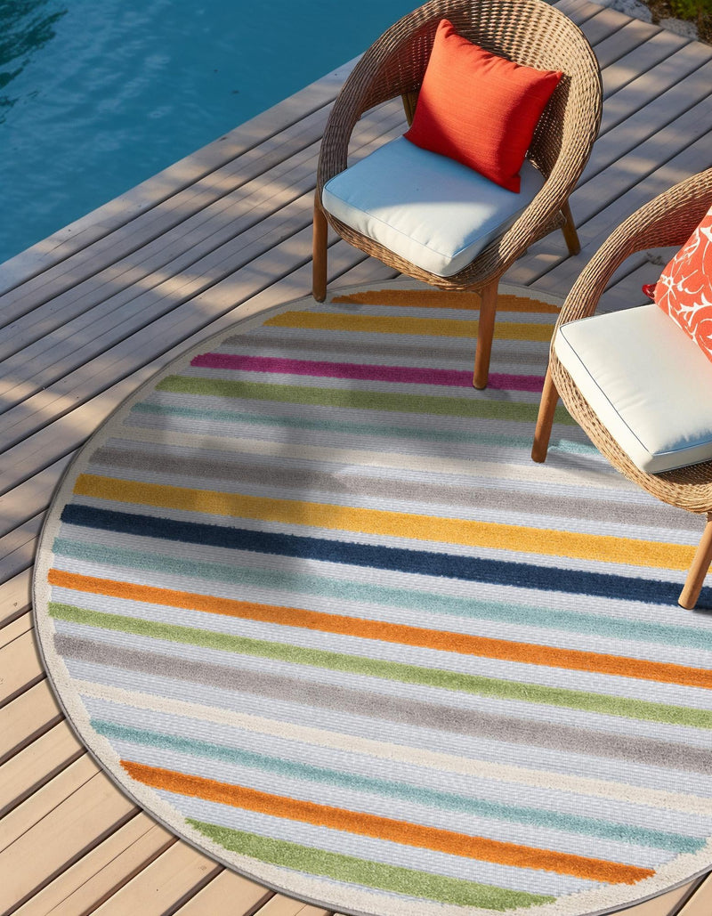Bahama Breeze Outdoor Collection Area Rug - Exuma Round Gray lifestyle 134